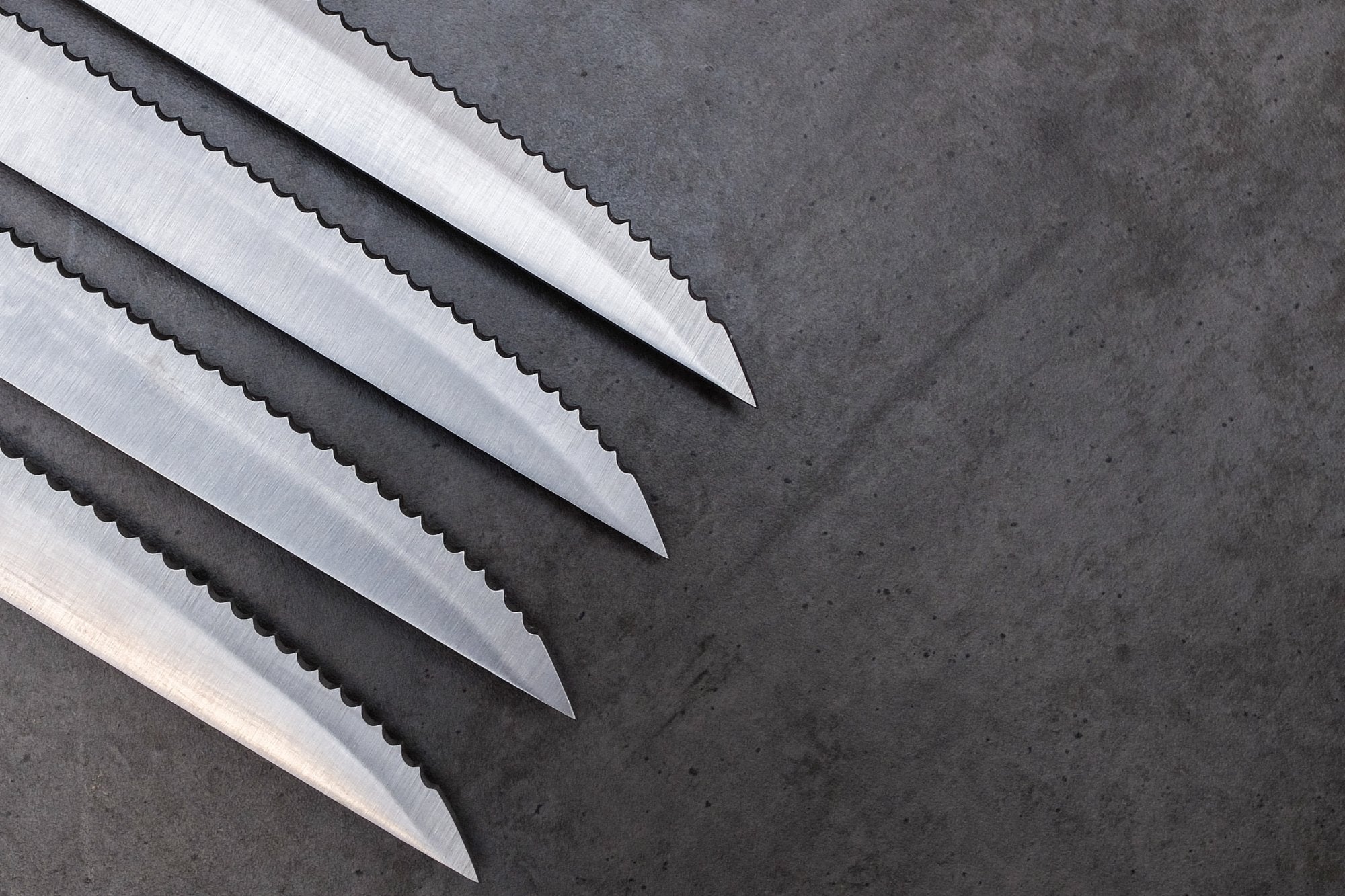 How Do You Sharpen a Serrated Knife? santokuknives