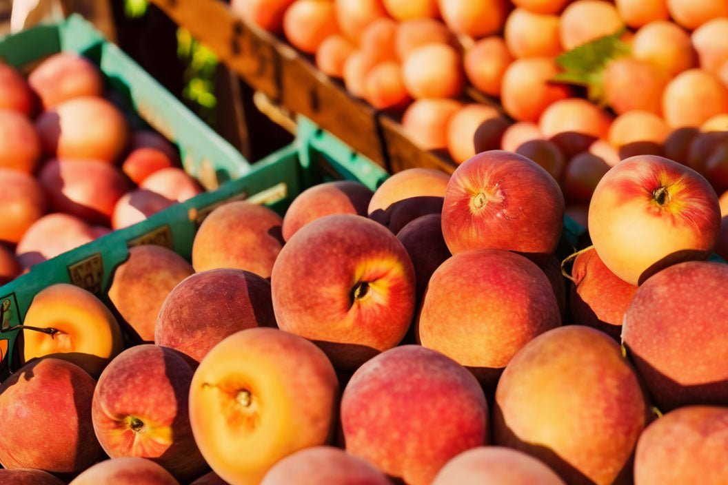How To Cut A Peach The Ultimate Guide Santokuknives